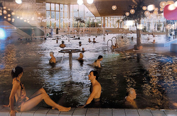ビスバーデン(ドイツ)の温泉プール(温泉地学研究所展示コーナーより)