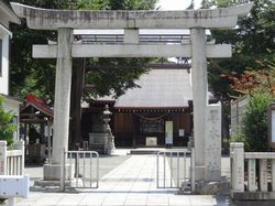 厚木神社 入口。