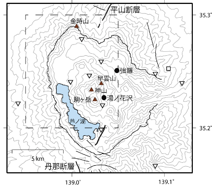 箱根カルデラ内の地震観測点分布図。